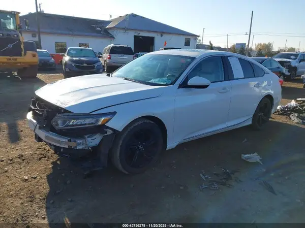 1HGCV1F47JA068565 2018 HONDA ACCORD - Image 2