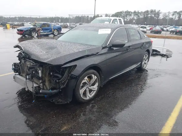 1HGCV1F47JA068954 2018 HONDA ACCORD - Image 2