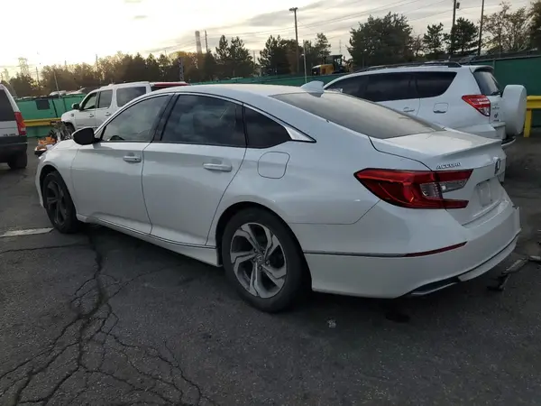 1HGCV1F47JA086970 2018 HONDA ACCORD - Image 2