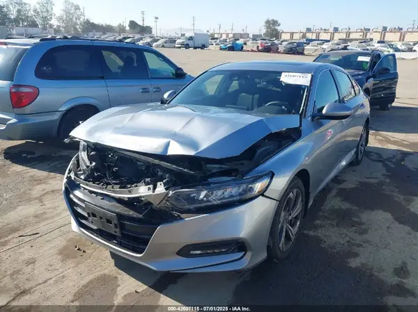1HGCV1F47JA257846 2018 HONDA ACCORD - Image 2