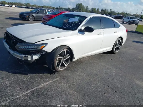 1HGCV1F47NA044689 2022 HONDA ACCORD - Image 2