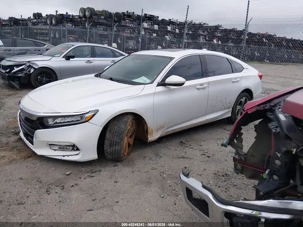 1HGCV1F48JA013543 2018 HONDA ACCORD - Image 2