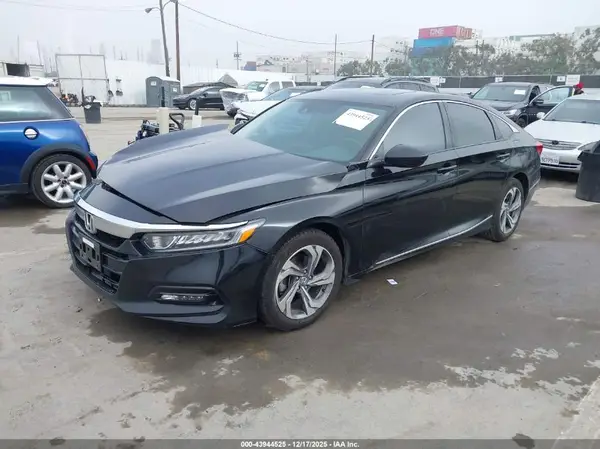 1HGCV1F48JA030486 2018 HONDA ACCORD - Image 2