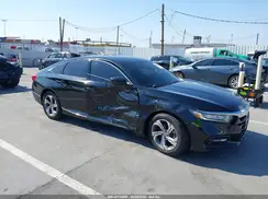 1HGCV1F48JA033601 2018 HONDA ACCORD