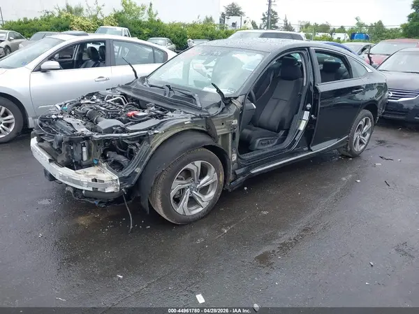1HGCV1F48JA038815 2018 HONDA ACCORD - Image 2
