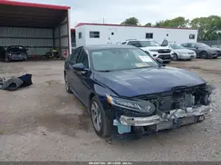 1HGCV1F48JA069496 2018 HONDA ACCORD