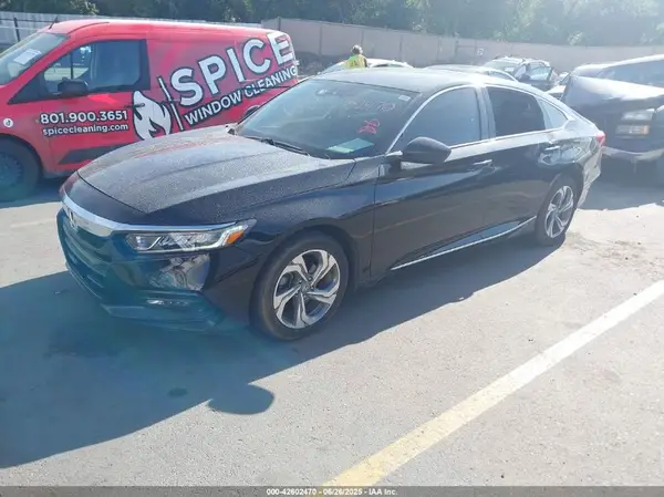 1HGCV1F48JA077467 2018 HONDA ACCORD - Image 2