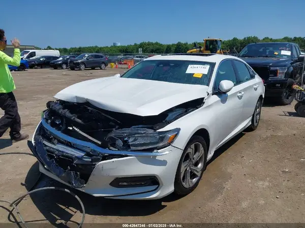 1HGCV1F48JA141314 2018 HONDA ACCORD - Image 2