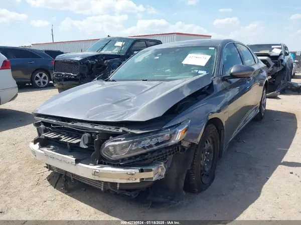 1HGCV1F48JA181442 2018 HONDA ACCORD - Image 2