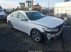 1HGCV1F48JA199424 2018 HONDA ACCORD