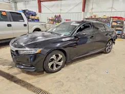 1HGCV1F48JA257841 2018 HONDA ACCORD