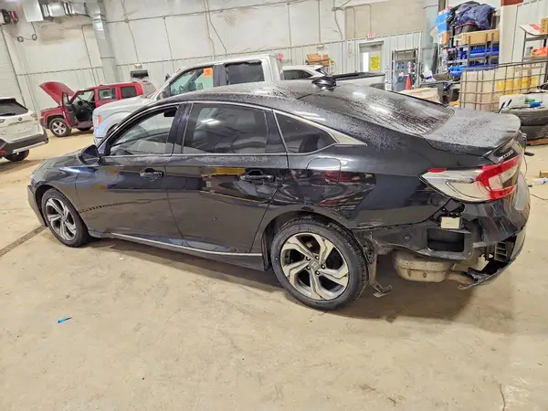 1HGCV1F48JA257841 2018 HONDA ACCORD - Image 2