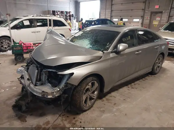 1HGCV1F48KA033051 2019 HONDA ACCORD - Image 2