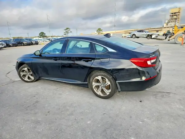 1HGCV1F48LA135483 2020 HONDA ACCORD - Image 2