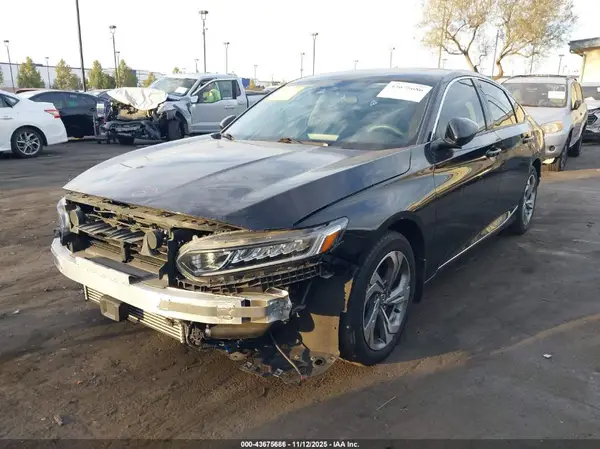 1HGCV1F49JA135747 2018 HONDA ACCORD - Image 2