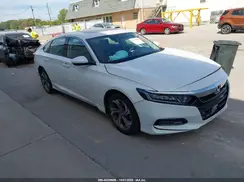 1HGCV1F49JA205585 2018 HONDA ACCORD