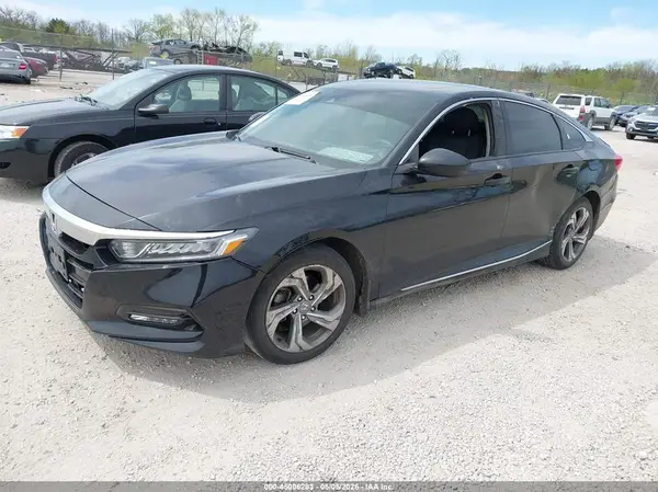 1HGCV1F49JA257816 2018 HONDA ACCORD - Image 2