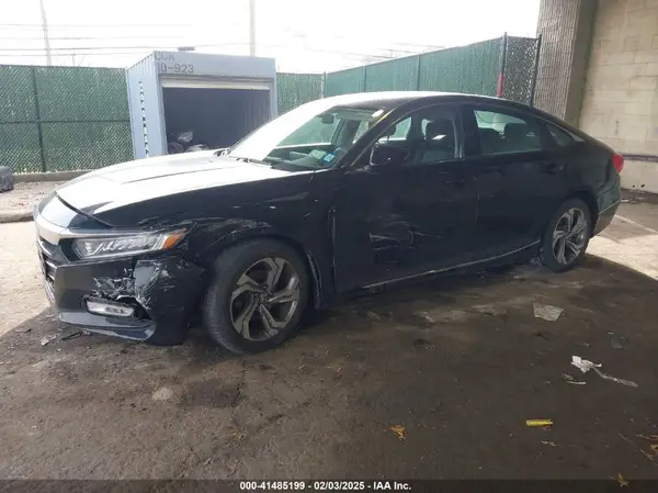 1HGCV1F4XJA019795 2018 HONDA ACCORD - Image 2