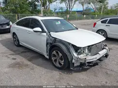 1HGCV1F4XJA021532 2018 HONDA ACCORD