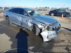1HGCV1F4XJA032773 2018 HONDA ACCORD