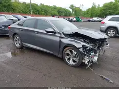 1HGCV1F4XJA053946 2018 HONDA ACCORD