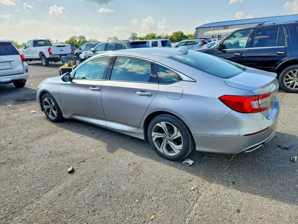 1HGCV1F4XJA076949 2018 HONDA ACCORD - Image 2