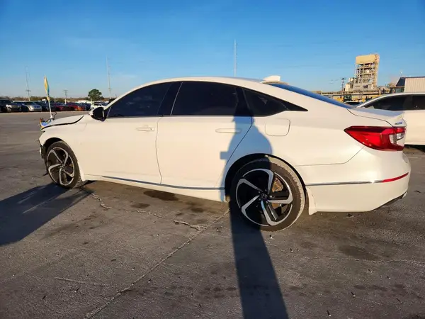 1HGCV1F4XJA145574 2018 HONDA ACCORD - Image 2