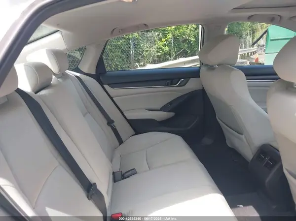 1HGCV1F4XJA185542 2018 HONDA ACCORD - Image 8