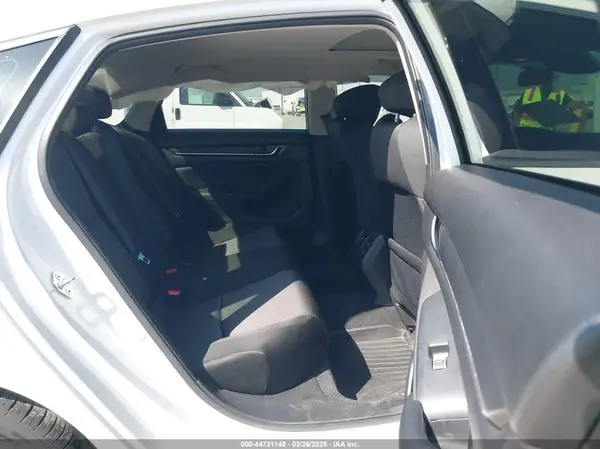 1HGCV1F4XJA199425 2018 HONDA ACCORD - Image 8