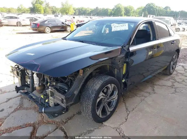 1HGCV1F4XJA250387 2018 HONDA ACCORD - Image 2