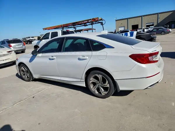 1HGCV1F4XJA261745 2018 HONDA ACCORD - Image 2