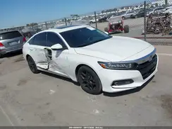 1HGCV1F50JA030765 2018 HONDA ACCORD
