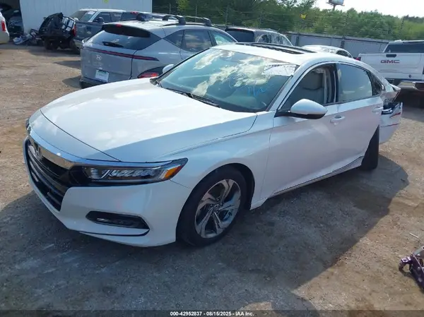 1HGCV1F50JA066049 2018 HONDA ACCORD - Image 2