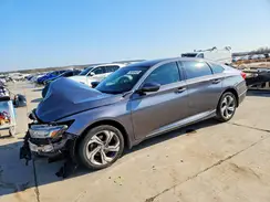 1HGCV1F50JA135869 2018 HONDA ACCORD