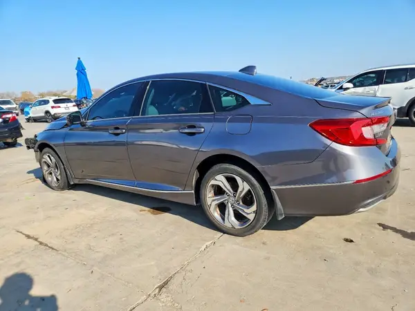 1HGCV1F50JA135869 2018 HONDA ACCORD - Image 2