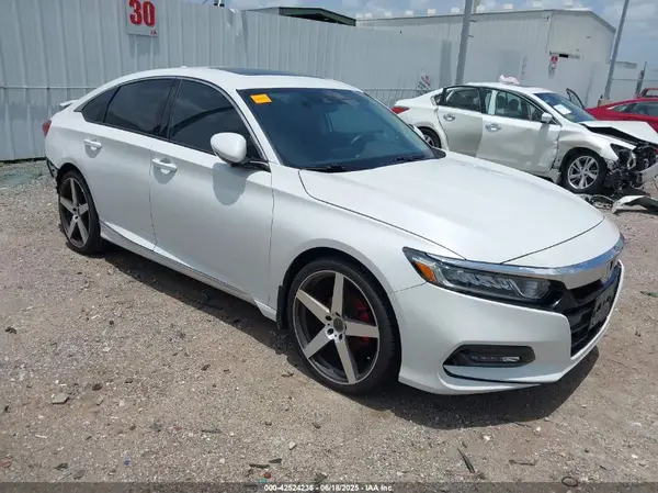 1HGCV1F50JA178348 2018 HONDA ACCORD - Image 1
