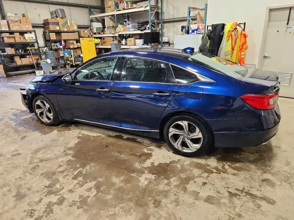 1HGCV1F50JA810961 2018 HONDA ACCORD - Image 2