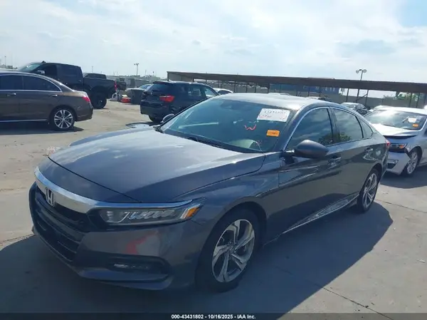 1HGCV1F51JA085256 2018 HONDA ACCORD - Image 2