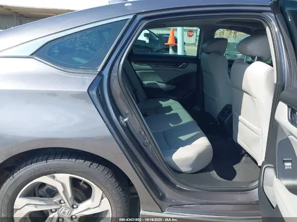 1HGCV1F51JA085256 2018 HONDA ACCORD - Image 8