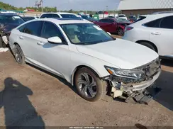 1HGCV1F51JA109832 2018 HONDA ACCORD