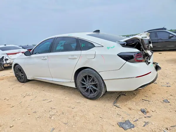 1HGCV1F51JA172929 2018 HONDA ACCORD - Image 2