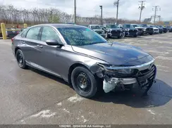 1HGCV1F51JA812010 2018 HONDA ACCORD
