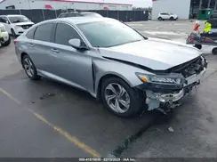 1HGCV1F52JA013692 2018 HONDA ACCORD