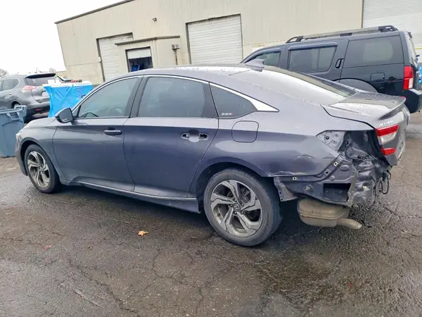 1HGCV1F52JA060379 2018 HONDA ACCORD - Image 2