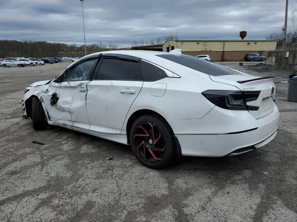 1HGCV1F52JA094077 2018 HONDA ACCORD - Image 2