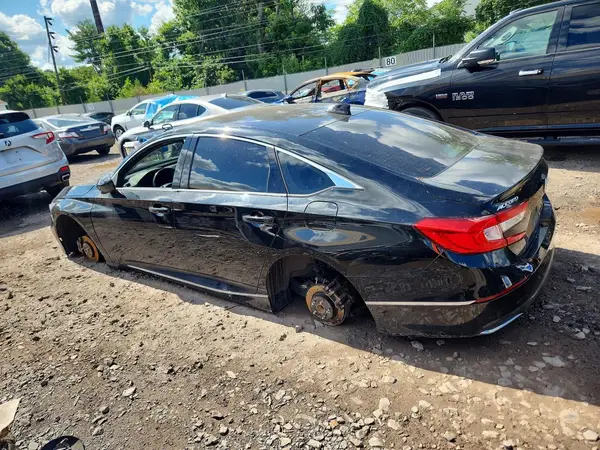 1HGCV1F52JA113050 2018 HONDA ACCORD - Image 2