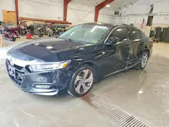 1HGCV1F52JA135615 2018 HONDA ACCORD