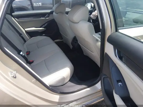 2020 HONDA ACCORD auction photo 8
