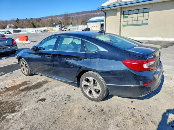 1HGCV1F53JA050878 2018 HONDA ACCORD - Image 2