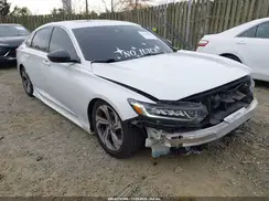 1HGCV1F53JA058575 2018 HONDA ACCORD